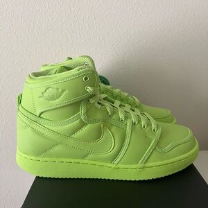 Nike - Billie Eilish x Air Jordan 1